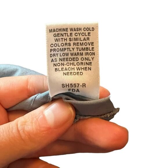 Cabelas light blue button down fishing / utility shirt. - Picture 4 of 9